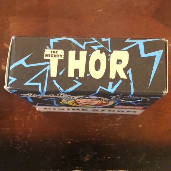 Dr. SquatchxMarvel Collab Limited Edition Divine Storm Thor Soap & Deodorant Set - Picture 4 of 10